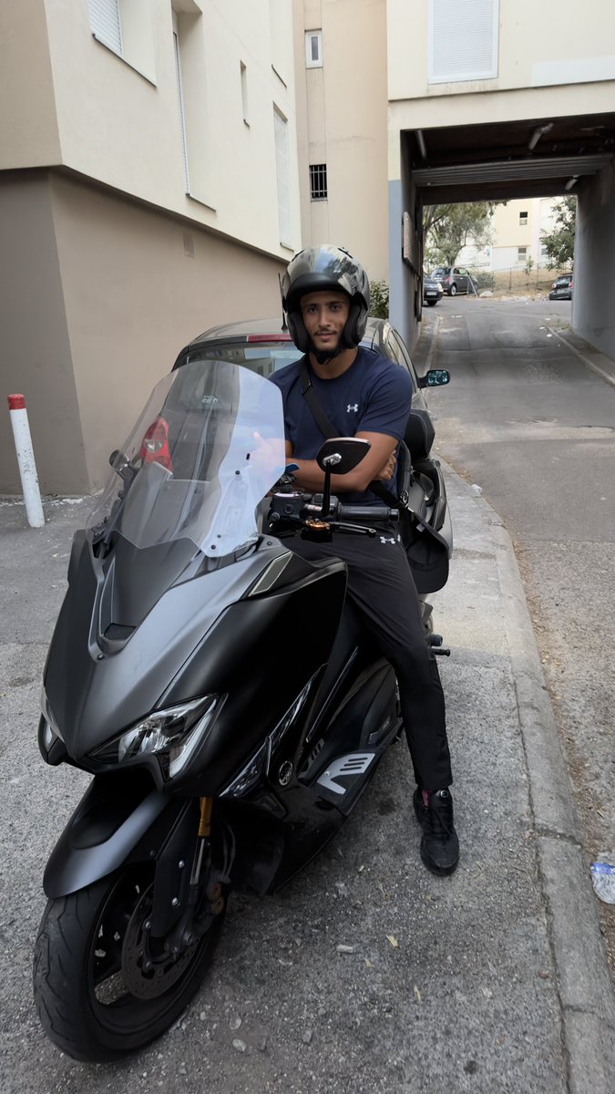 13bpbp's tweet photo. Il manque que la bulle noir https://t.co/5mJ3pyfUWi