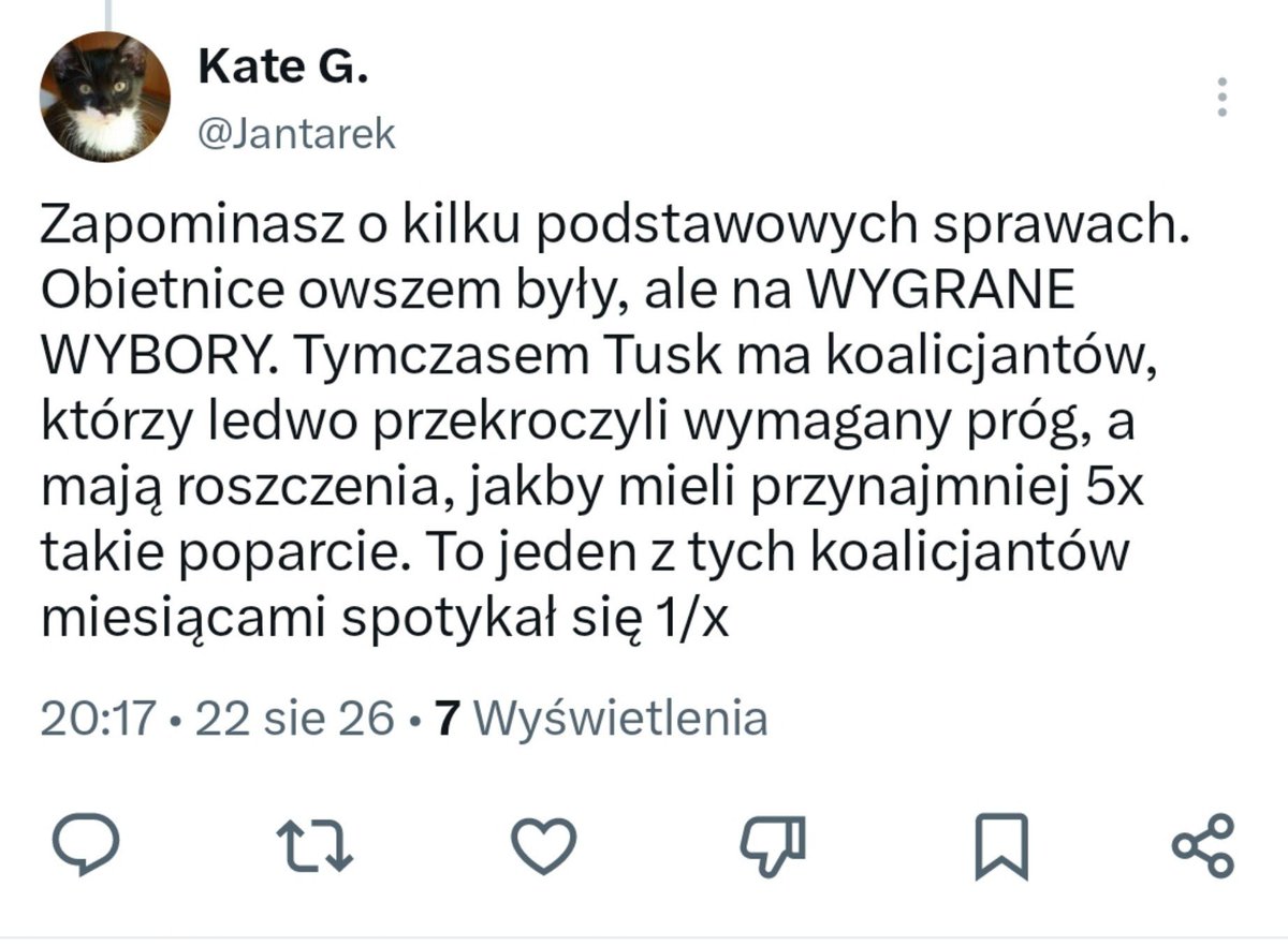 IzaDorota1's tweet photo. Otóż @Jantarek się u mnie rozpisała. Nie pozostaje mi nic innego jak udzielić jej odpowiedzi. 
Przestań w końcu uprawiać ten tani szantaż emocjonalny, bo to jest szczyt bezczelności. Jeśli wyborcy demokratyczni oleją następne wybory, to nie z powodu moich komentarzy na X, tylko przez POKAZOWĄ BEZRADNOŚĆ, kłamstwa i niespełnione obietnice rządu, który sami wybrali!
To wy zaklinacie rzeczywistość, myśląc, że dorośli ludzie będą bez końca biegać do urn wyborczych tylko dlatego, że postraszycie ich Kaczyńskim i Mentzenem. Strategia „zamknijcie oczy, zaciskajcie zęby i cieszcie się, że to my, a nie tamci” właśnie dobija do ściany – i te sondaże, o których piszesz, są tego najlepszym dowodem.
Uwielbiam tę narrację: „Donald chciał dobrze, ale ten zły Hołownia i koalicjanci mu nie pozwalają” 🤡.
 Ludzie, błagam, przestańcie robić z Tuska bezbronne, zastraszone dziecko w piaskownicy, które zostało zaszantażowane przez młodszych kolegów z kilkoma procentami poparcia! Dorosły lider bierze odpowiedzialność za obietnice, a nie szuka alibi na własną bezradność.
 Koalicjanci to dla niego od początku genialna wymówka. I choć sama Szymona nie znoszę, to robienie z premiera ofiary jego „szantażów” to wyższa szkoła naiwności. Przypomnijmy sobie, jaki Tusk potrafi być błyskawiczny i bezwzględny, kiedy akurat gra toczy się o jego własne interesy i decyzje polityczne. Wtedy jakoś żaden koalicjant mu rąk nie wiązał. Pamiętacie, kto z kosmiczną prędkością wpisał wybór Nawrockiego do Dziennika Ustaw z tą śmieszną adnotacją? Tusk! Zrobił to dokładnie w dzień ogłoszenia tych trefnych wyborów przez PKW. Nie poczekał ani jednego dnia na wyjaśnienia, żadnego przeciągania struny. Czysta, ekspresowa sprawczość, gdy trzeba było szybko zamknąć temat. Za to, jak ludzie z własnej inicjatywy, widząc co się święci, proponowali ponowne, uczciwe przeliczenie głosów w słynnych Pabianicach, to co usłyszeli od szefa? Krótkie: „Ogarnijcie się wszyscy!”. No i się ogarnęliśmy. Zobaczyliśmy faceta, który jak chce, to potrafi uciszyć własne zaplecze i narzucić swoją wolę w sekundę.
 Więc przestańcie teraz rysować ten obrazek przerażonego Premiera, który rzekomo trzęsie się przed roszczeniami kanapowych partii z poparciem 1,5 procent!  On doskonale wiedział, z kim wchodzi w układ. Koalicja służy mu dziś wyłącznie jako wygodny parawan do chowania niespełnionych obietnic wyborczych przed zawiedzionym elektoratem. Przestańcie robić z ludzi idiotów!
Wyborca ma pełne prawo czuć się oszukany. 
 Jeśli KO i reszta koalicji boją się utraty władzy na rzecz PiS-u i Konfederacji, to niech zaczną szanować własny elektorat i przestaną obrażać jego inteligencję, zamiast liczyć na to, że strach zmusi nas do wiecznego milczenia. Odpowiedzialność za wynik wyborów ponoszą politycy, a nie obywatele, którzy wymagają elementarnej uczciwości! To tyle na te wywody o biednym Donaldzie.