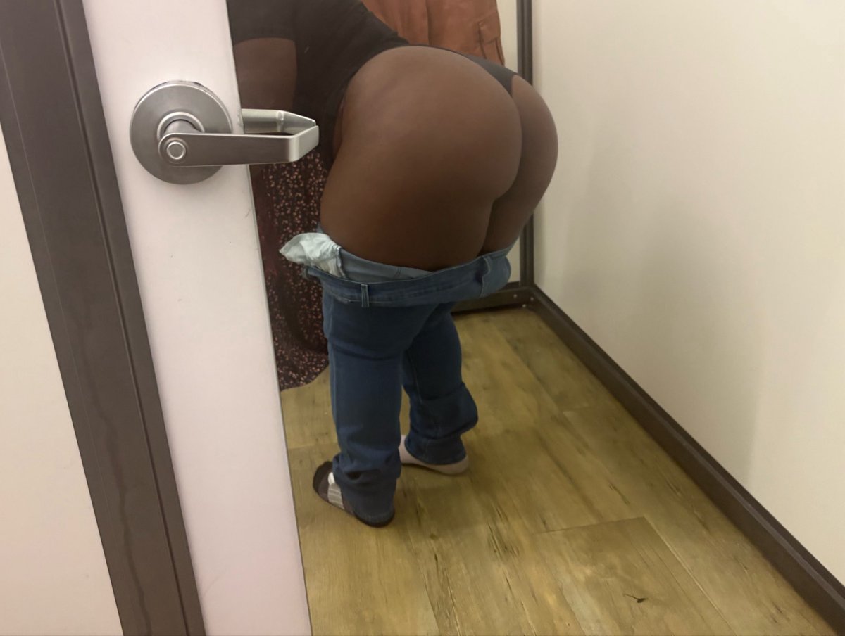 bigbuttmari6's tweet photo. Who want to come bend me over in the fitting door 🍑💦? #dmv #freak #ass #ebonytaboo #collabs https://t.co/vYteeIEXjF