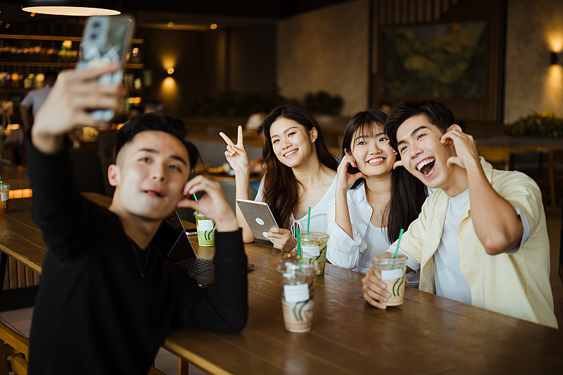 KyamanywaSteven's tweet photo. Got coffee with my old crew today—2 hours of laughs, zero awkward silences, just good old times. https://t.co/5ONoRpPT6Y
