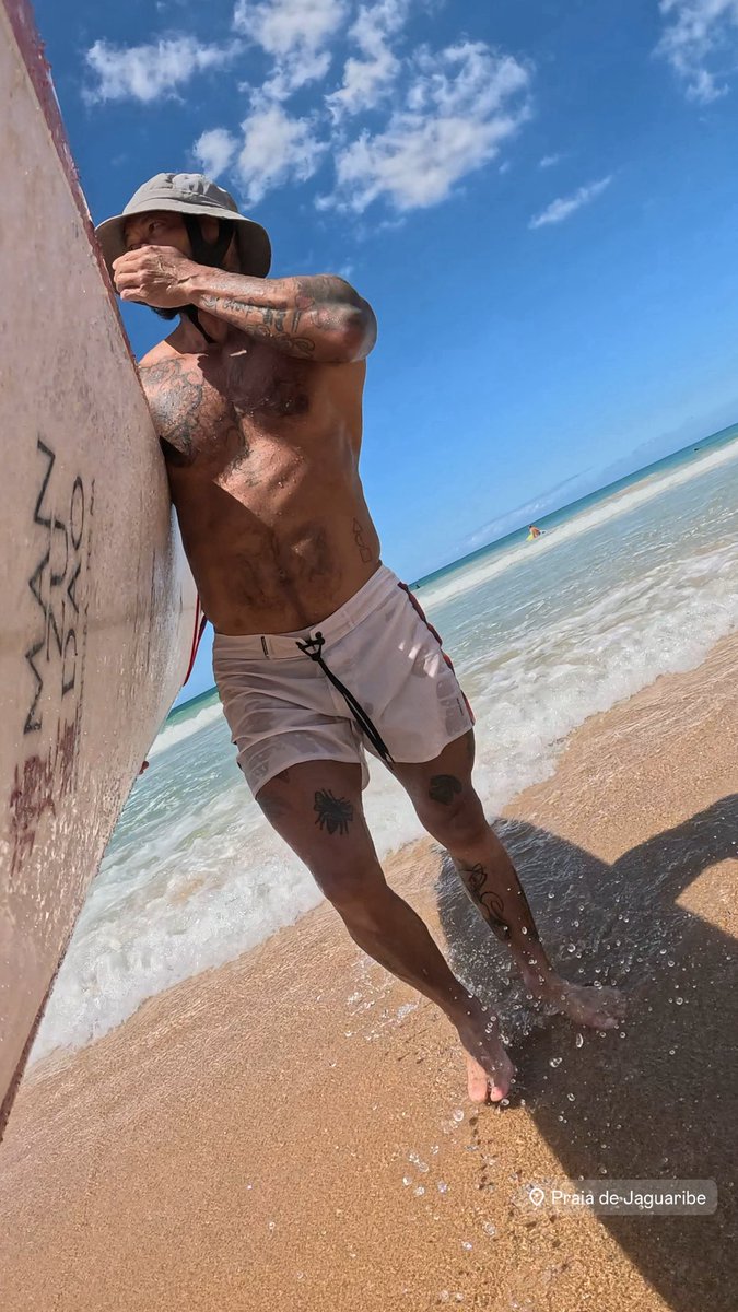 thales_ma's tweet photo. Hoje foi o clássico menos de meio metrinho. Mas nunca é ruim. 🏄🏻‍♂️🌊 https://t.co/3wW5bXt2LK