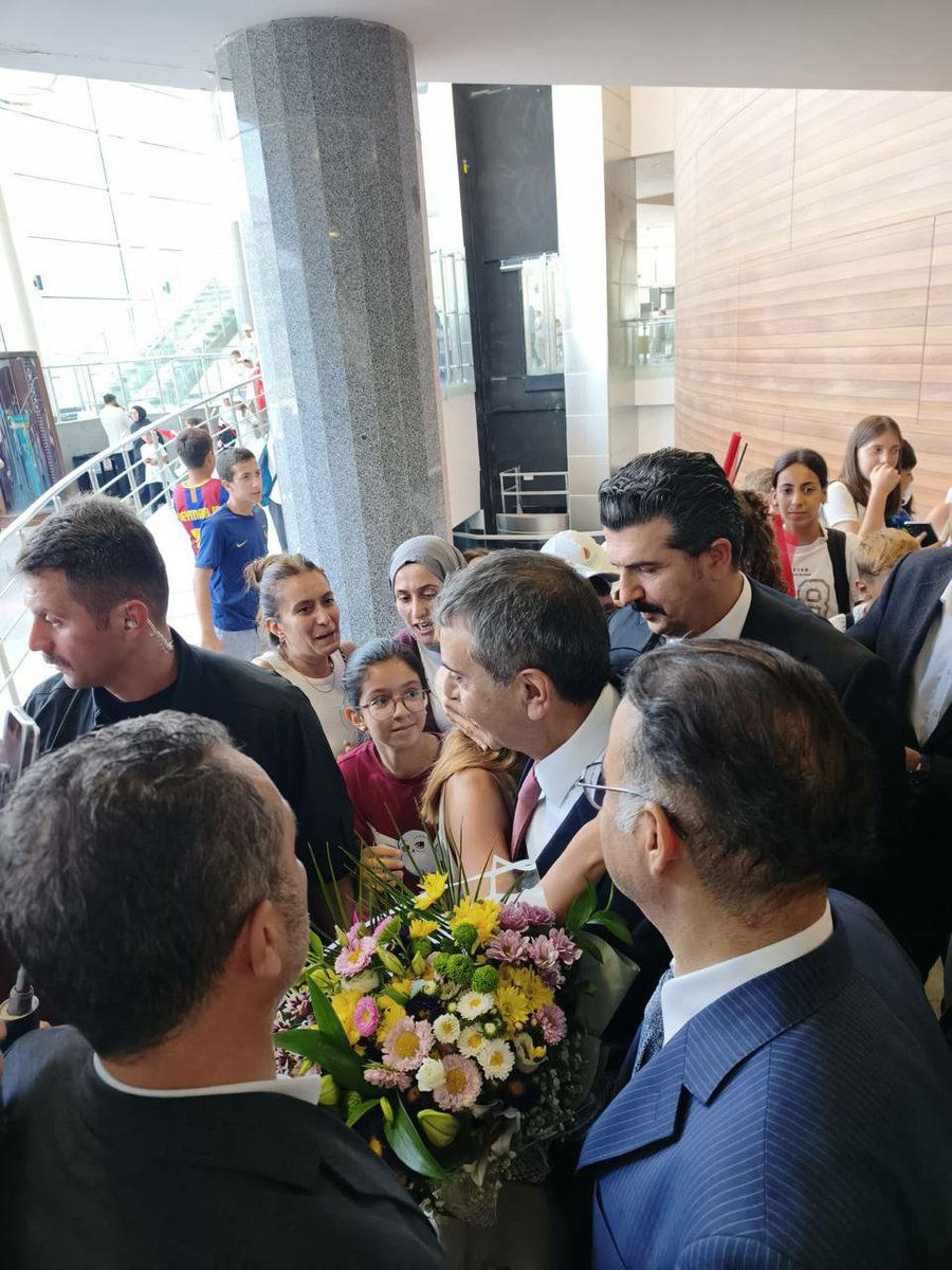 bkiekc's tweet photo. Öğretmenlerimizin aile bütünlüğünü sağlayacak il emri müjdesini vermesi için Sayın Bakanımız @Yusuf__Tekin'e güveniyoruz. 🕊️ #MaarifinKalbindeilEmri @cftcblnt @mebpgm https://t.co/LI5zbhyqKZ