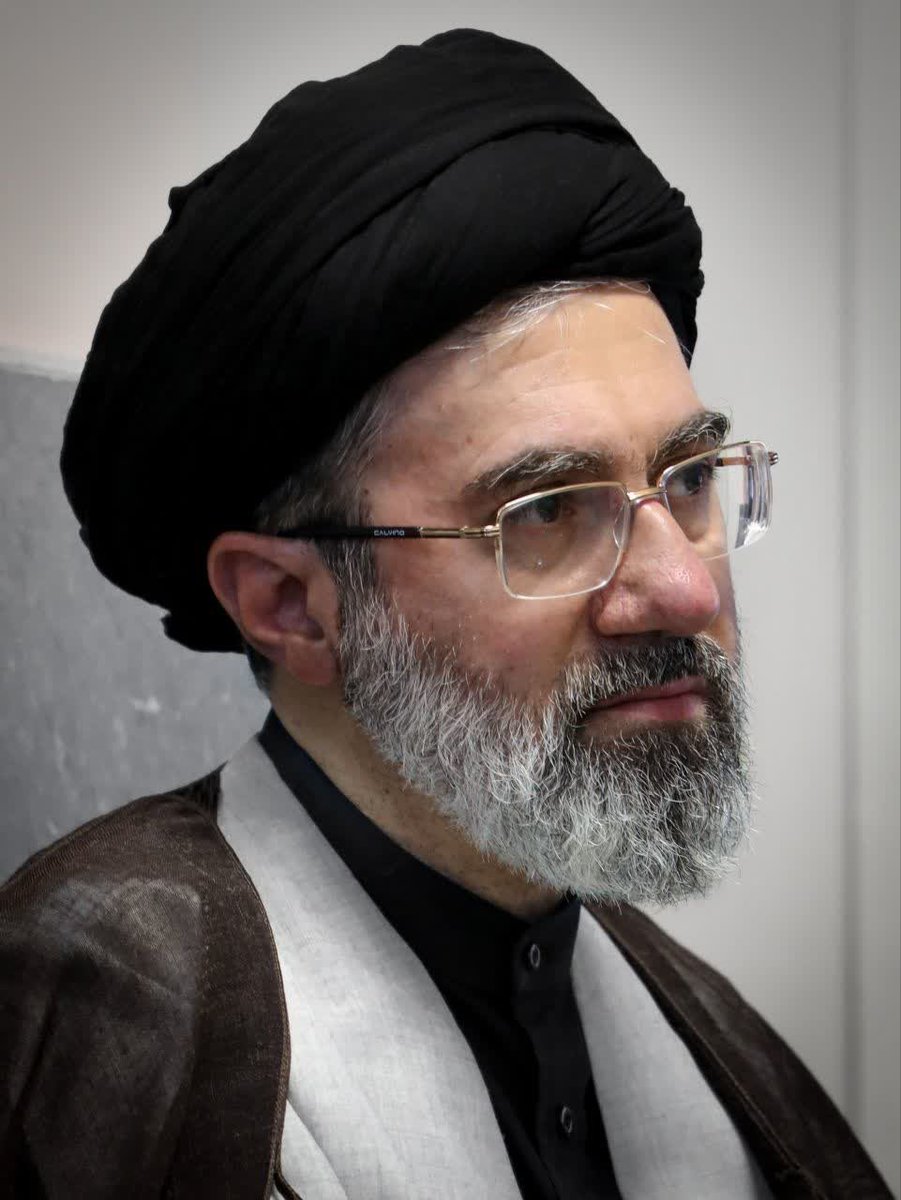 Shafag_Arefi's tweet photo. عهدی که باتو بستم
تاپای جان برآن هستم.

#مثل_امام_شهید 
#حمايت_انقلابى https://t.co/nG9uqqchbl