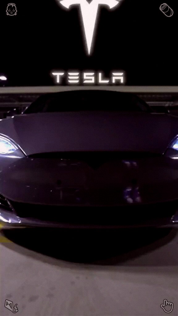 miccyo314's tweet photo. The only screen that actually counts is the road in front of you. #Tesla #POVDriving https://t.co/olW6mYxwuZ