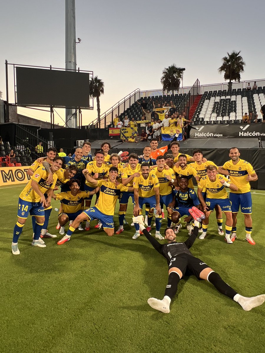 UDLP_Oficial's tweet photo. La UNIÓN también gana lejos de casa 💛💙
 #ADCeutaFCLasPalmas #LaUniónHaceLasPalmas #SienteLaUnión https://t.co/jrOTmuVqO0