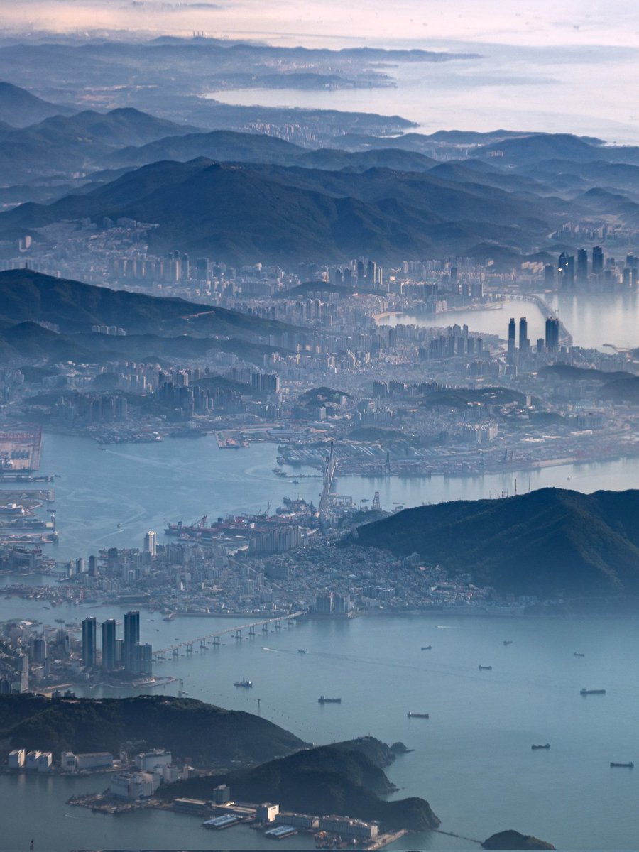 NaturalEye78321's tweet photo. Guess the city without googling... https://t.co/0gENAdoBgX