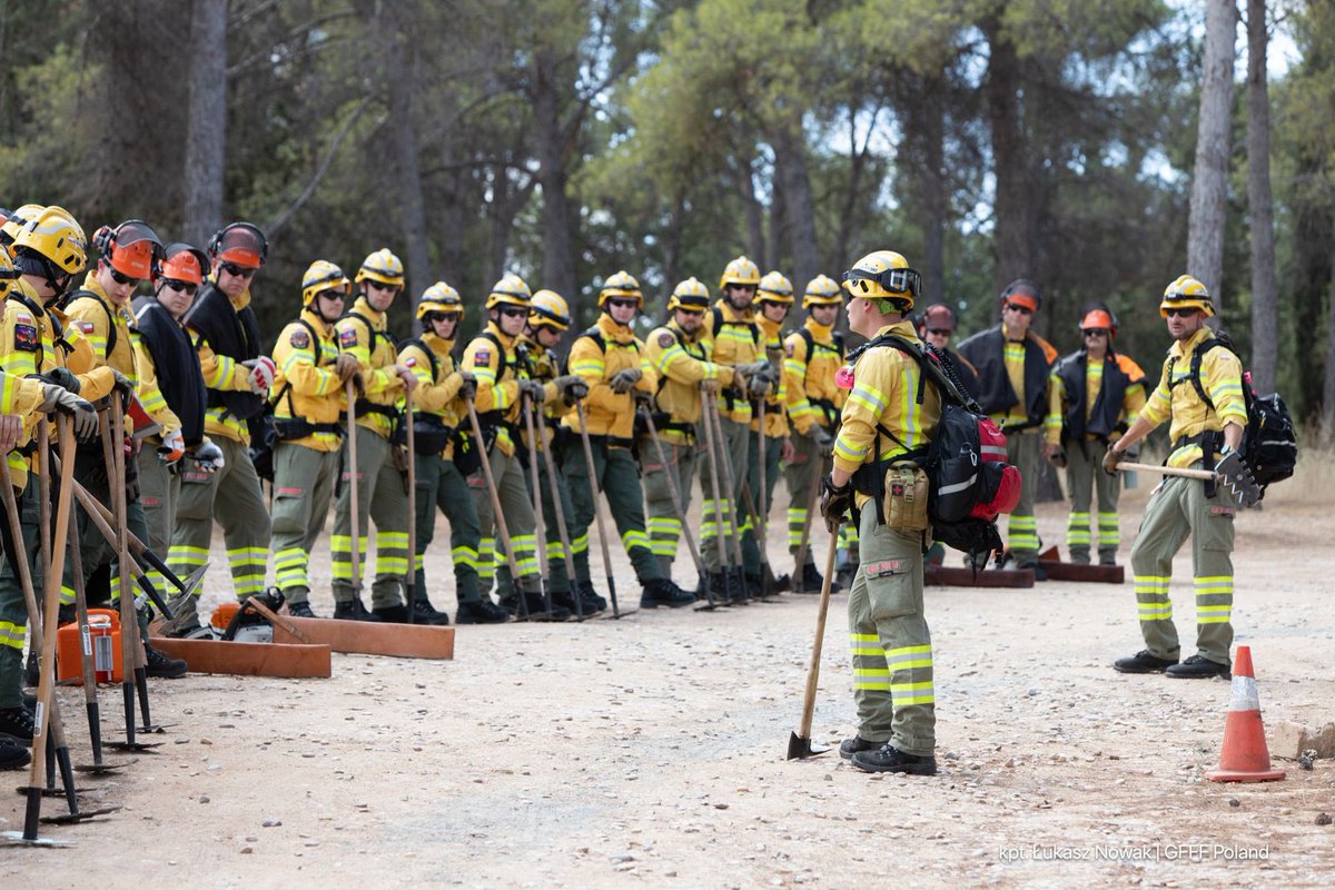 KGPSP's tweet photo. 🚒 W ramach dzisiejszych działań modułu GFFF Poland w Hiszpanii dokonano podziału na dwa zespoły – Alpha i Bravo.

Zespół Alpha pozostanie w dotychczasowym miejscu, natomiast zespół Bravo zostanie relokowany w okolice miejscowości Cuenca. https://t.co/OxiZ0sDRuJ