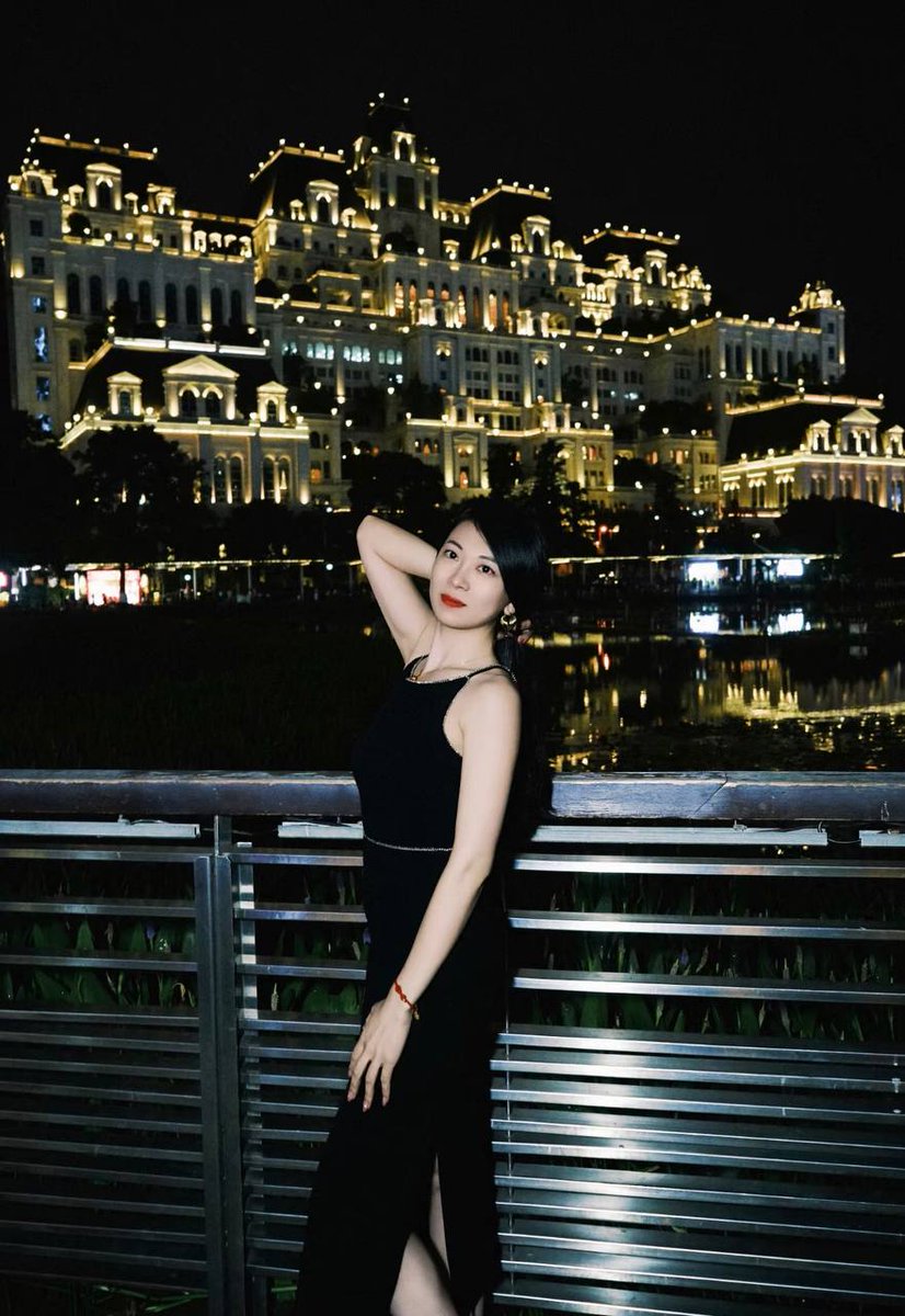 sarhb200's tweet photo. 收拾到现在才完事，旅行的快乐还是得靠照片续命。#西安 #熟女 https://t.co/FVUZlNMvrl