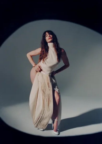 _sachstly's tweet photo. MOTHER HATHAWAY 🧎🏻‍♀️‍➡️ https://t.co/npYyUIikgL