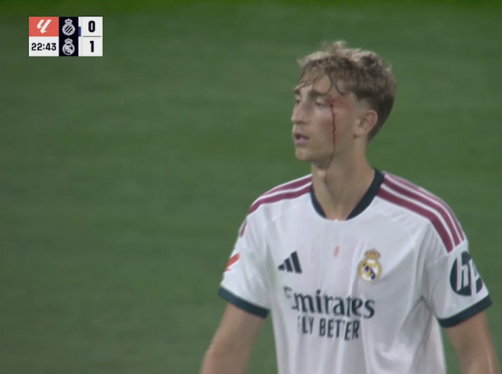 Deezyagain_'s tweet photo. Mourinho just turned Huijsen into Ramos, we are building warriors https://t.co/qYFxE1NLlj