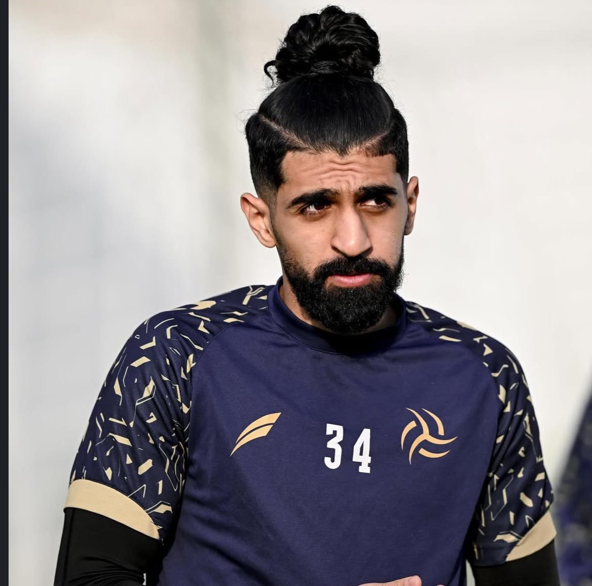 DES_SHFC's tweet photo. الموسم الماضي كنا نبلش اخر الدقائق بماجد عبدالله كان ينزل ويلعب بكل عشوائية 

والموسم الحالي شكله ننبلش بالدبيس يدخل اخر الدقائق ويداقش اللاعبين بكل عشوائية ويرمي نفسه في كل مكان م تدري وش مركزه

 ماجد عبدالله والدبيس عملتان لوجه واحد 🤣 https://t.co/o1Z3sQbBdg