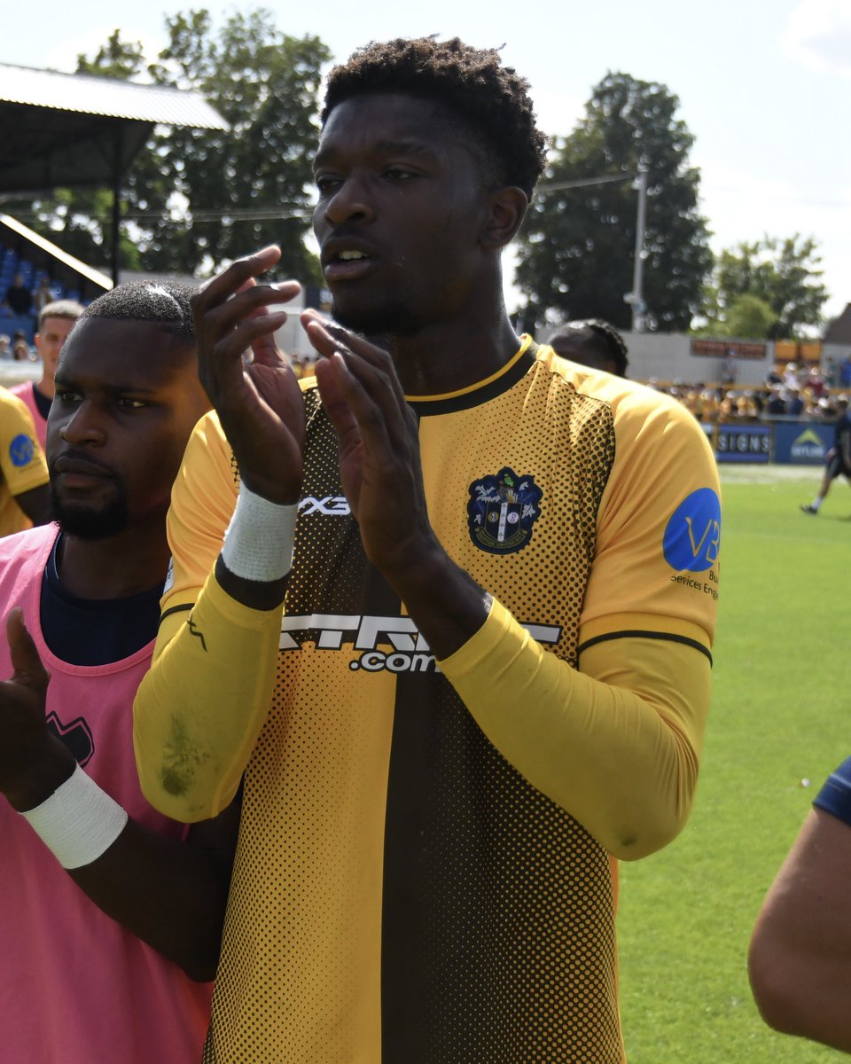 suttonunited's tweet photo. Roaring us onto three points 🔊

Thank you for your fantastic support today 💛 https://t.co/qUfCpnroOf