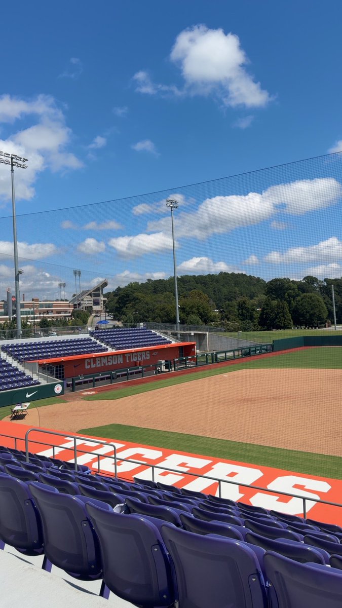 daily_marley's tweet photo. i attended the clemson camp this past weekend, i’m am so happy and grateful for the opportunity to come out and showcase my abilities! thank you to all coaches and players who helped me learn new things throughout the camp!
go tigers!🧡💜 @clemsonsoftball @rittmanjohn https://t.co/zn36tesgrO