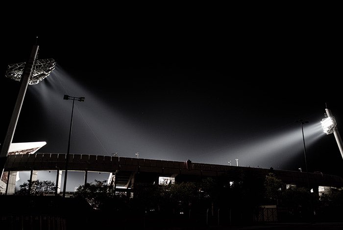 camimudarra's tweet photo. El granadinismo desconoce si su club está vendido ya. Tampoco conoce cuántos abonados tiene para esta temporada a finales de agosto. Ni si puede acudir a ver a su equipo a 48 horas del estreno en casa. Ser de este Granada es vivir en la incertidumbre. Eterna ruina. https://t.co/wopCsI628V