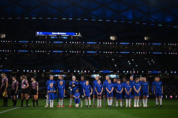 CFCWdaily's tweet photo. Chelsea Women's UWCL 25-player squad via UEFA's website

GOAL KEEPERS
Livia Peng
Rebecca Spencer
Hannah Hampton

DEFENDERS
Lucy Bronze
Nelly Las
Kadeisha Buchanan
Veerle Buurman
Ellie Carpenter
Nathalie Björn
Naomi Girma

MIDFIELDERS
Keira Walsh
Sjoeke Nüsken
Alexia Potter
Giulia Dragoni
Maika Hamano
Manaka Matsukubo
Erin Cuthbert

ATTACKERS
Alyssa Thompson
Katie McCabe
Melvine Malard
Mayra Ramírez
Agnes Beever-Jones
Sandy Baltimore
Lauren James
#CFCW