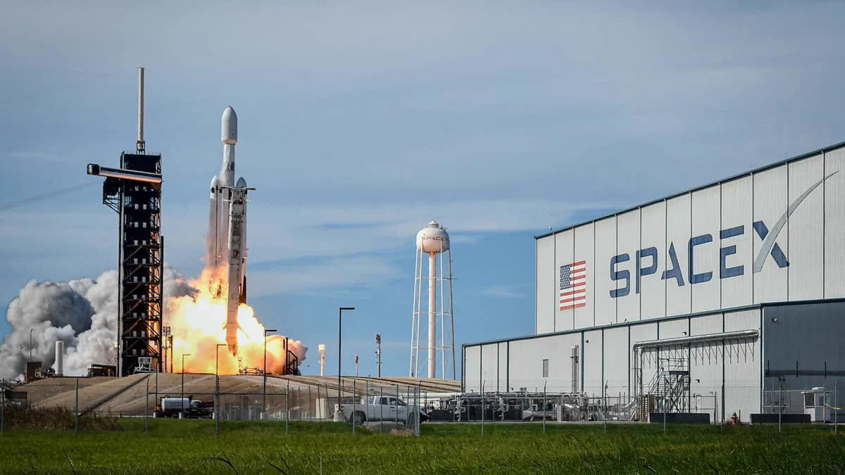 Top analyst sees trouble looming for SpaceX stock