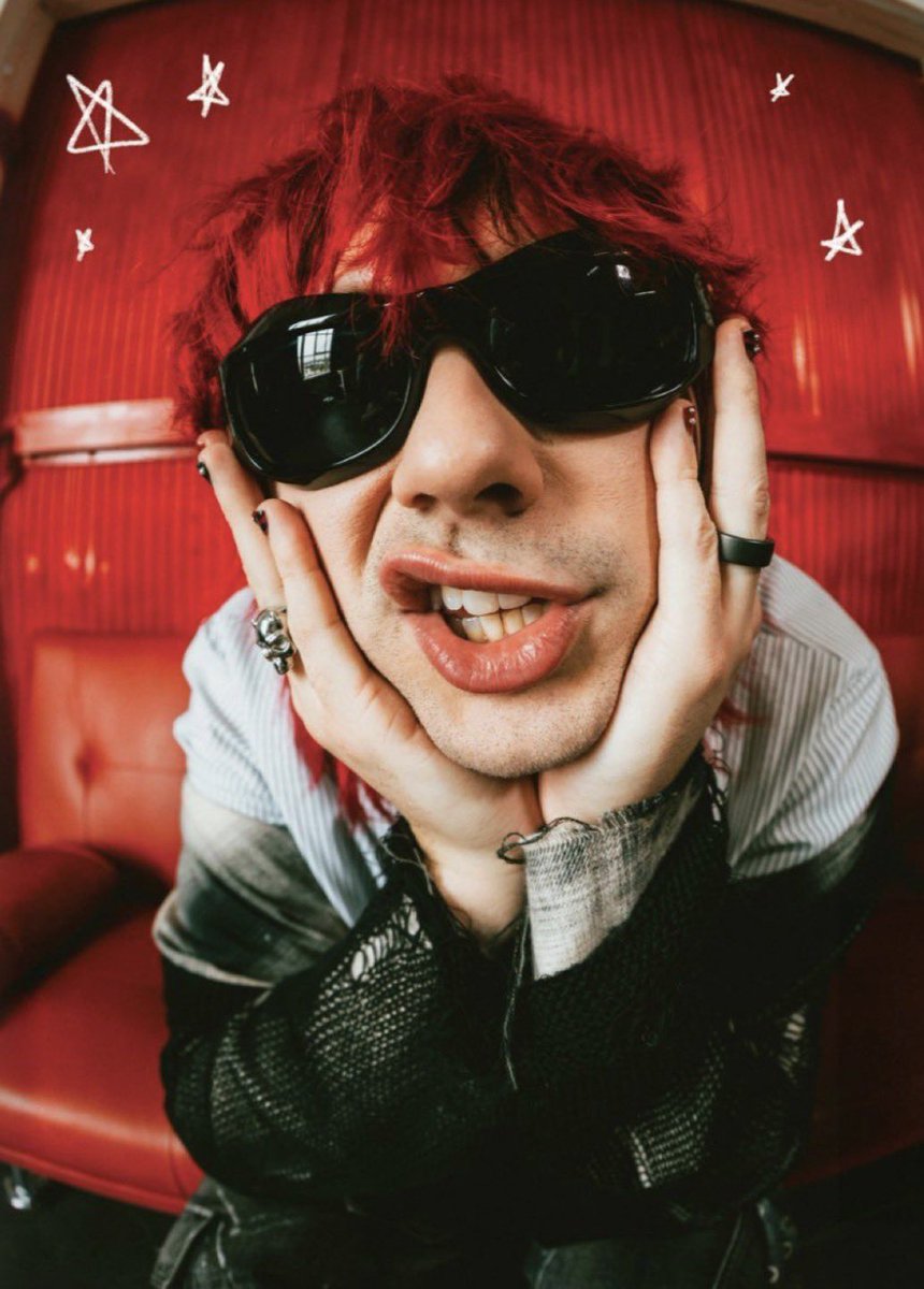 hindinginadream's tweet photo. MY INTRODUCTION TO #5sostwt 

 ♡  Autumm, 23, she/her 

 ♡  Luke lane, Michael cheat 

 ♡ My favorite Album is 5sos5 and eas (I truly love them all though but these are my top 2!) 

 ♡ My favorite songs are Red Line, Caramel, Bleach, Wishful Dreaming (I have so many more but) https://t.co/0bA6Po6n75