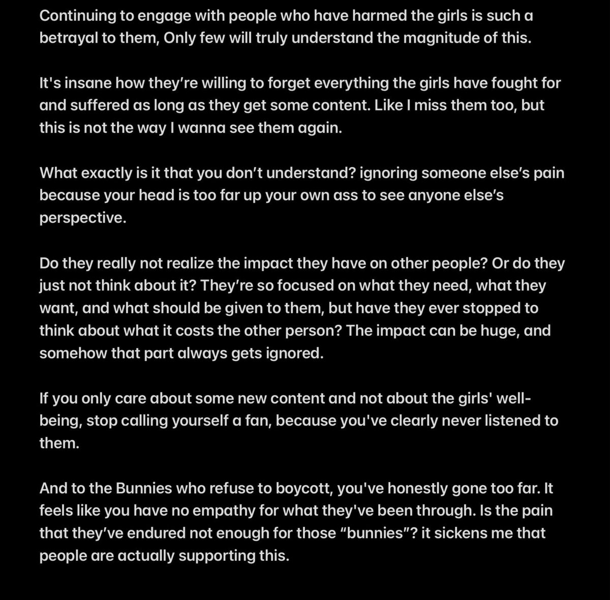 Bea_tokki's tweet photo. I thought we are all on the same page here?😕 I hope we stay together for a long time in this life.

 Real Bunnies know their whole story, and they believe they know what they should do: boycott ADOR. 

no matter what happens, I know that they have each other, and they have us. https://t.co/oKr9It1nuv