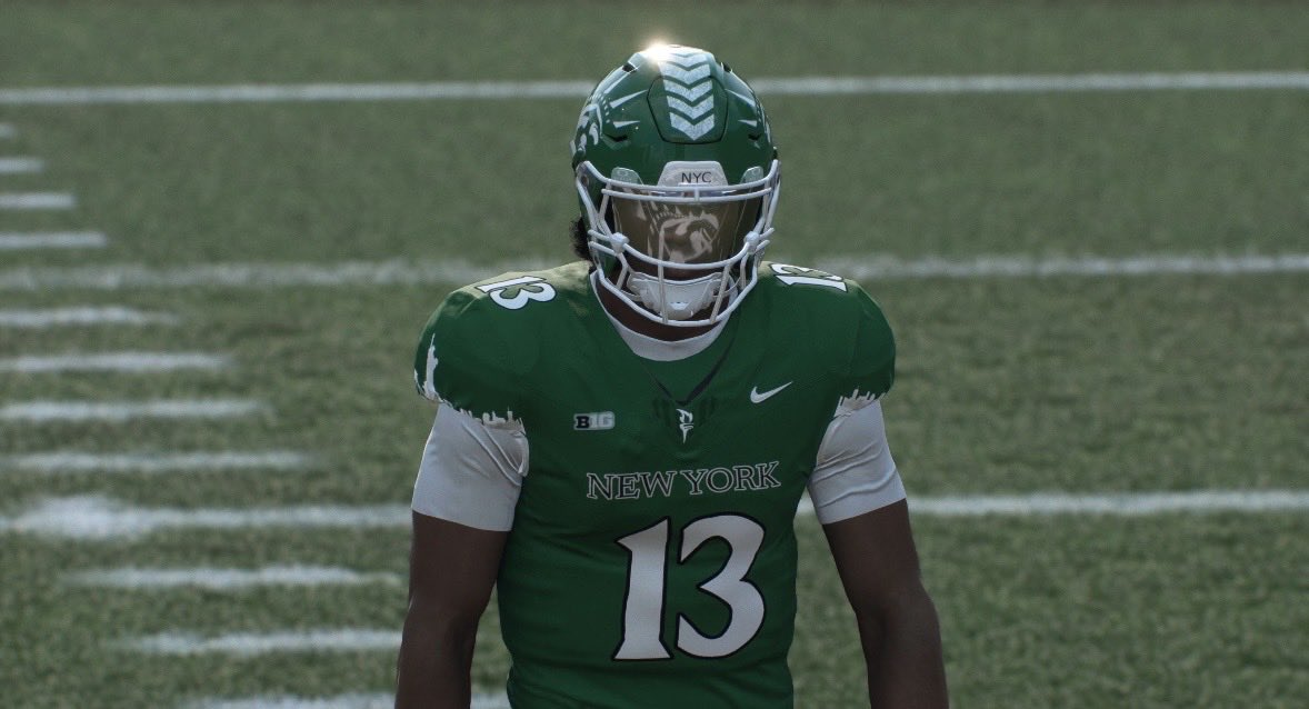 TBuilderCFB's tweet photo. Don’t think I ever posted this here but I made some updates to the New York Guardians uniforms. There are now some new number fonts, helmet finishes, and new unis including a whiteout, throwback, and darker shade of green!

Username: dabeastsacker
#CFB #Teambuilder https://t.co/Te57HxUI9h