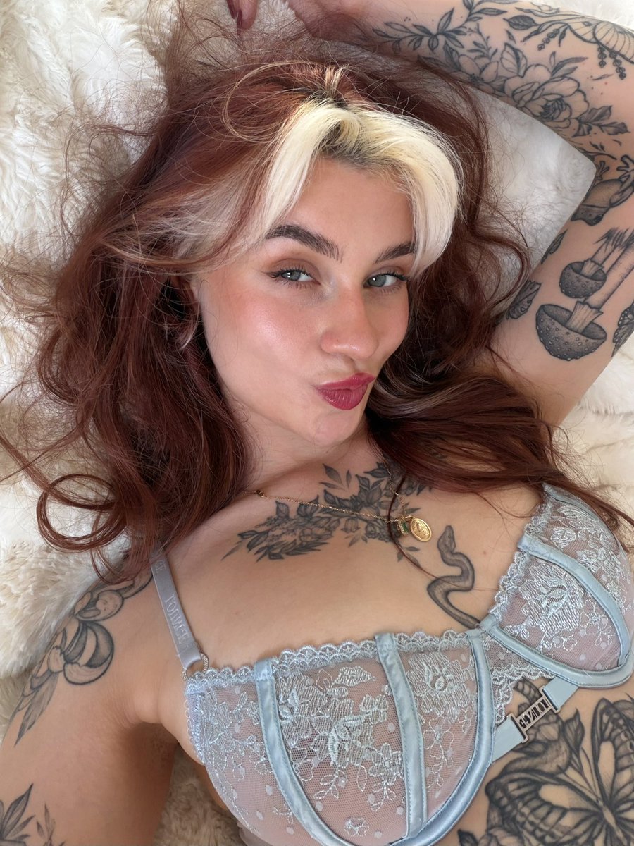 Caitliniw2's tweet photo. Might delete soon 
#jacksonvilleflorida #duval #Florida #904jax #jacksonvillemeets
#jacksonvillemeets #jaxfl 
#904freaks #jaxfl https://t.co/PX8Mt33r72