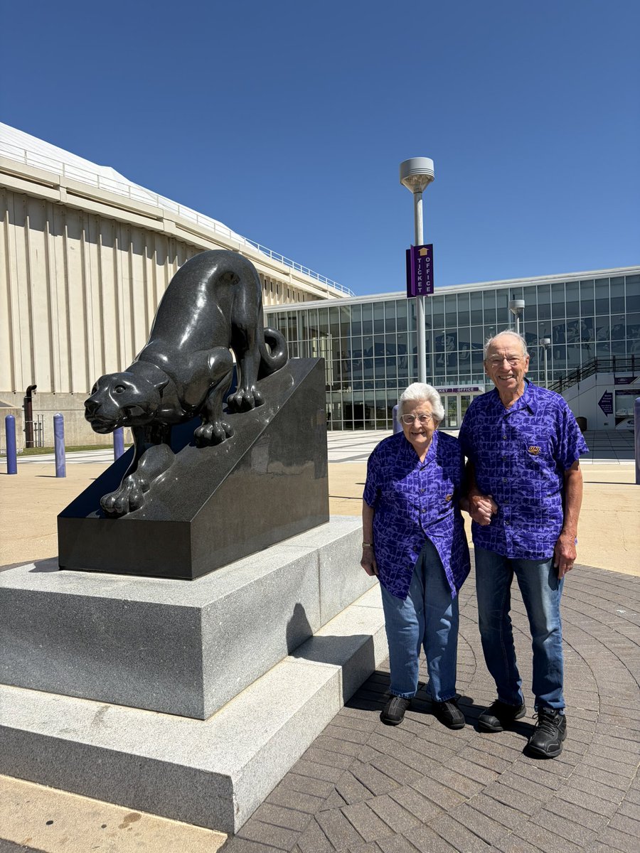 ChuckGrassley's tweet photo. Barbara and I attended the first UNI VB game of year. Against U of Nebraska Omaha  UNI WON https://t.co/rBYNfIXRzR