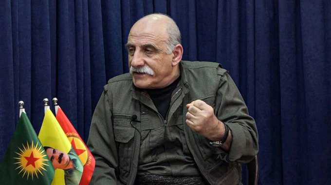 eyhmuszzengin1's tweet photo. -Bu adam,150 bin Kurd çocuğunun katilidir.
-Bu adam,yakılan-yıkılan 5 bin köyümüzün sorumlusudur.
-Bu adam göç edip türk metropollerinde perişan olan 10 milliyondun kurdün sorumlusudur.
-Bu adam zindan-işkence gören ve ölüme terkedilen,örgüt içinde infaz edilenlerden sorumludur. https://t.co/A9tIHDqHkZ