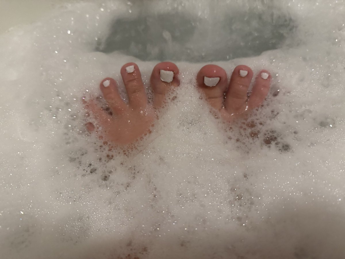piggiprincess08's tweet photo. 🫧 🛁 
Do you like taking baths? https://t.co/g3ZBdxmGhH