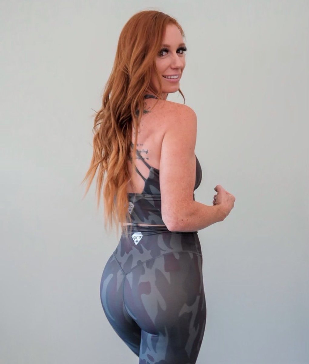 LadiesofRE's tweet photo. Kenzie | Omaha, NE https://t.co/ovJ2VOkfD2