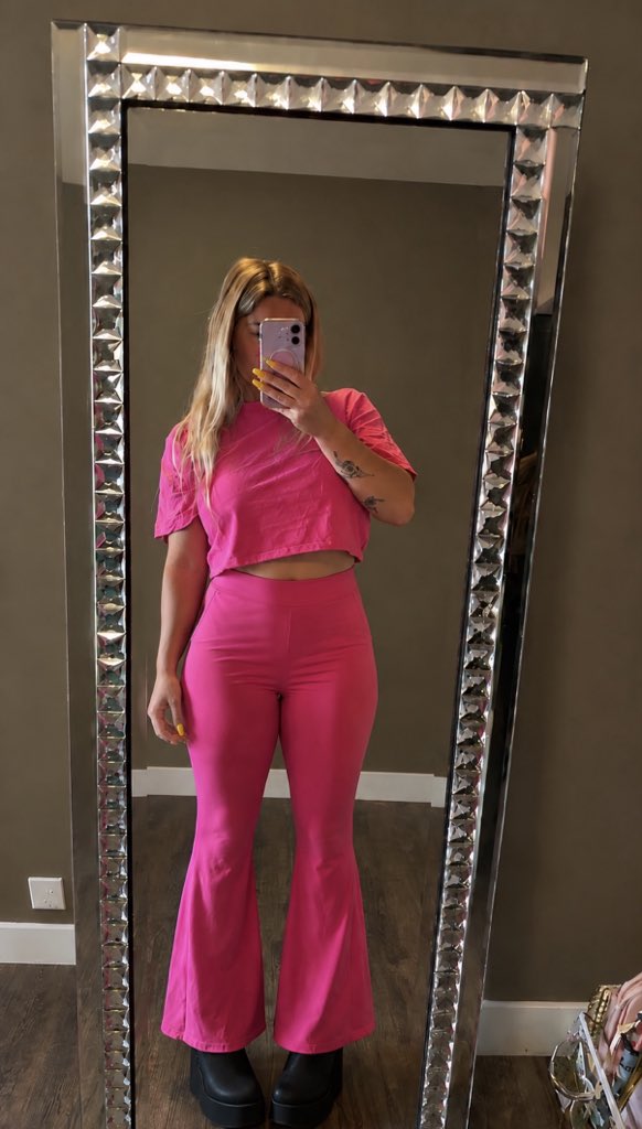 GTripleDBabe's tweet photo. Hot pink and pretending I have innocent plans today. 💕😇

The outfit says cute.
My camera roll says don’t believe her. 😏👀

You know where the more interesting posts end up. 💋🔥 https://t.co/GGOTjf219U