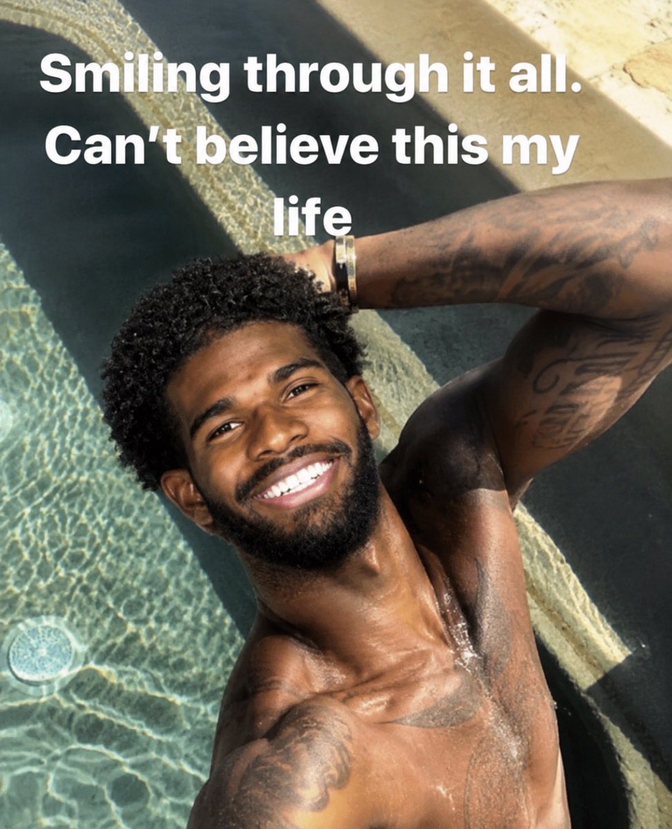 KfromX's tweet photo. QB1. https://t.co/nHzWmpRtqk