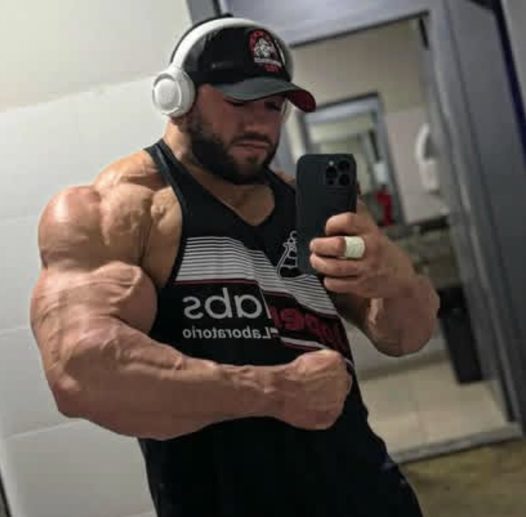 ButchParkerxur's tweet photo. 215 โ 208.
Same workouts.
Better execution.
Most people donโt need a new program.
They need to stay consistent long enough to uncover the physique theyโre already building.
Whatโs stopping you from getting leaner?
#FatLoss #Bodybuilding #physique #instafit #onlinecoach https://t.co/v31jmSL8wa