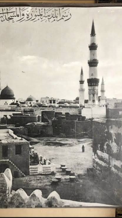AladinGamei's tweet photo. مرحباً ربيع الأنور 

اللهم صل وسلم وبارك على حضرة حبيبك سيدنا ومولانا محمد و علي آله  هيكل  البناء الإيماني وعماد الفضل الرباني ومركز العطاء الاحساني صلاة تملاء لأهل الله الأواني وتفيض بالنور والمعاني من له أنس بالله وخلوات وجلوات ومناجات وحضرات. https://t.co/Z9nXeMmib3