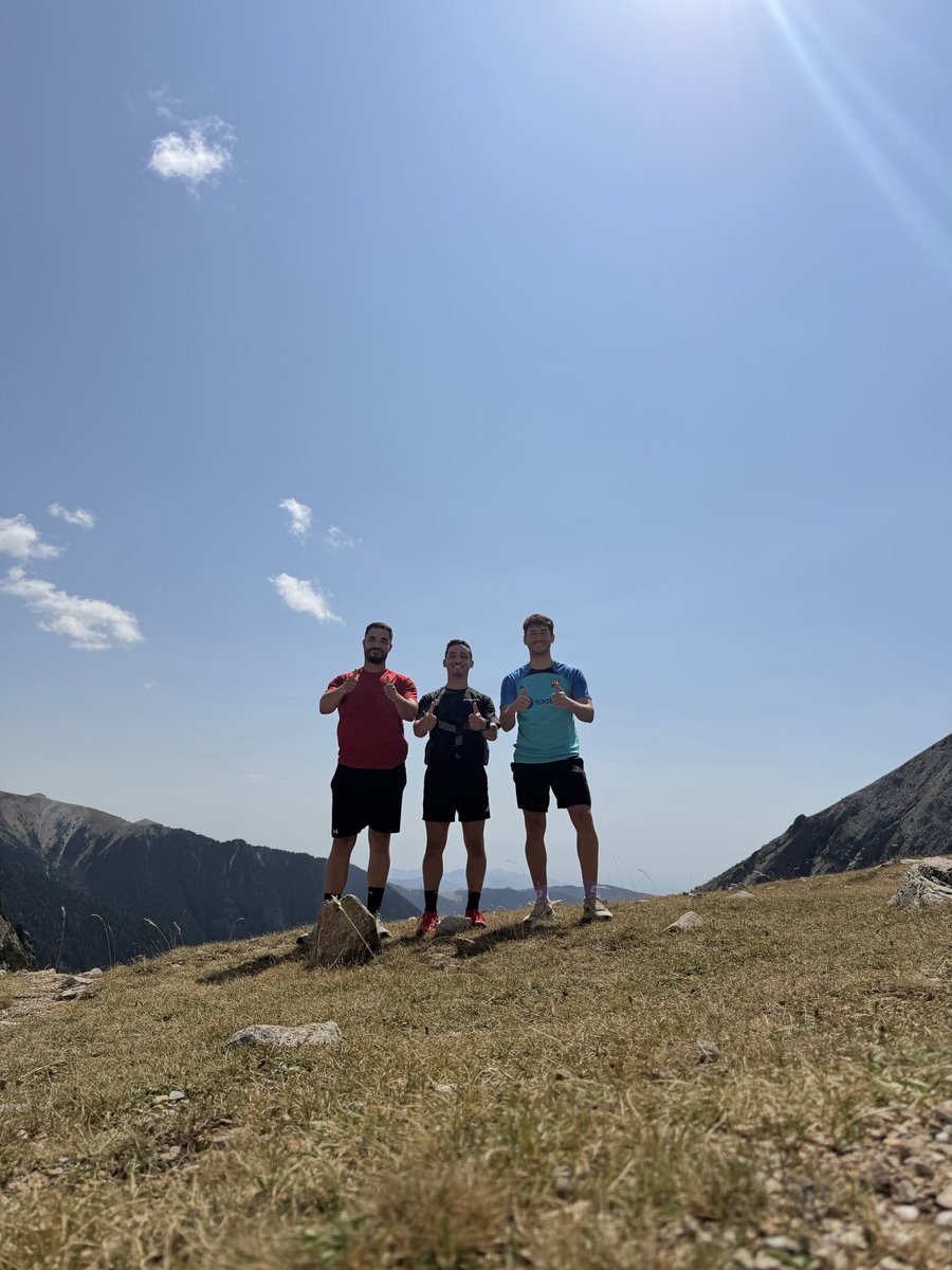 adriapm6's tweet photo. ☀️🏃🏽⛰️🍸 https://t.co/S419KtXkVk