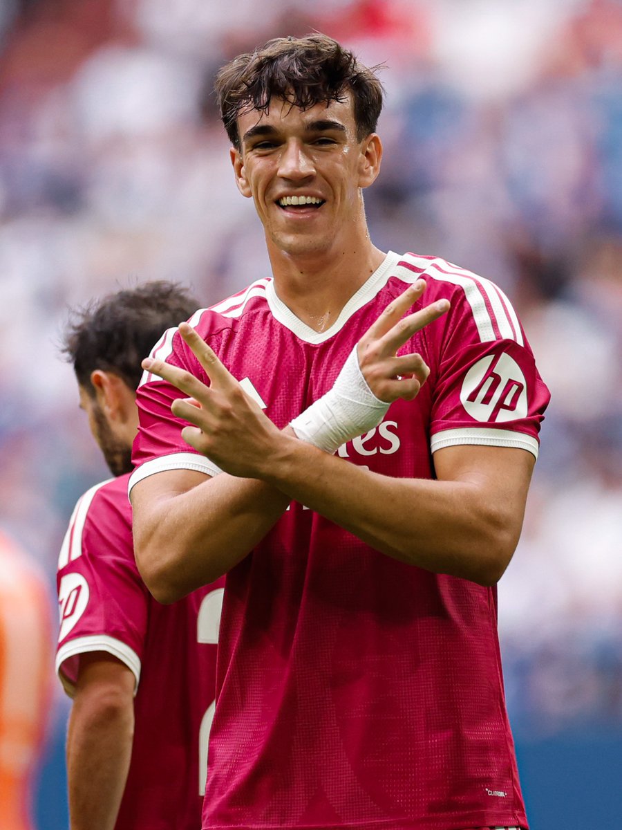 MadridXtra's tweet photo. GUNMAN CARLOS ESPÍ 🔥🔥🔥🔥 https://t.co/imLMJ96RDN