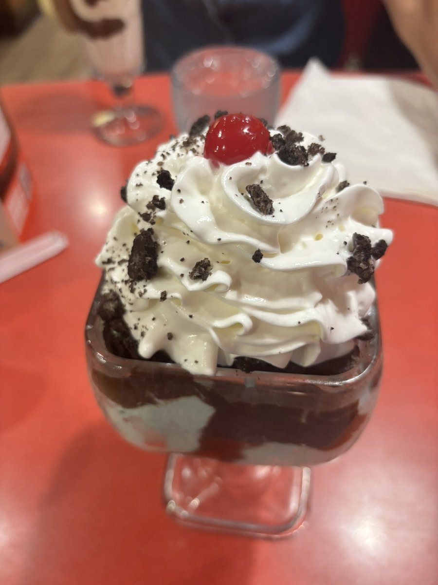 memethief56's tweet photo. Had ice cream today. Life is worth living https://t.co/9nFB5DaF1g