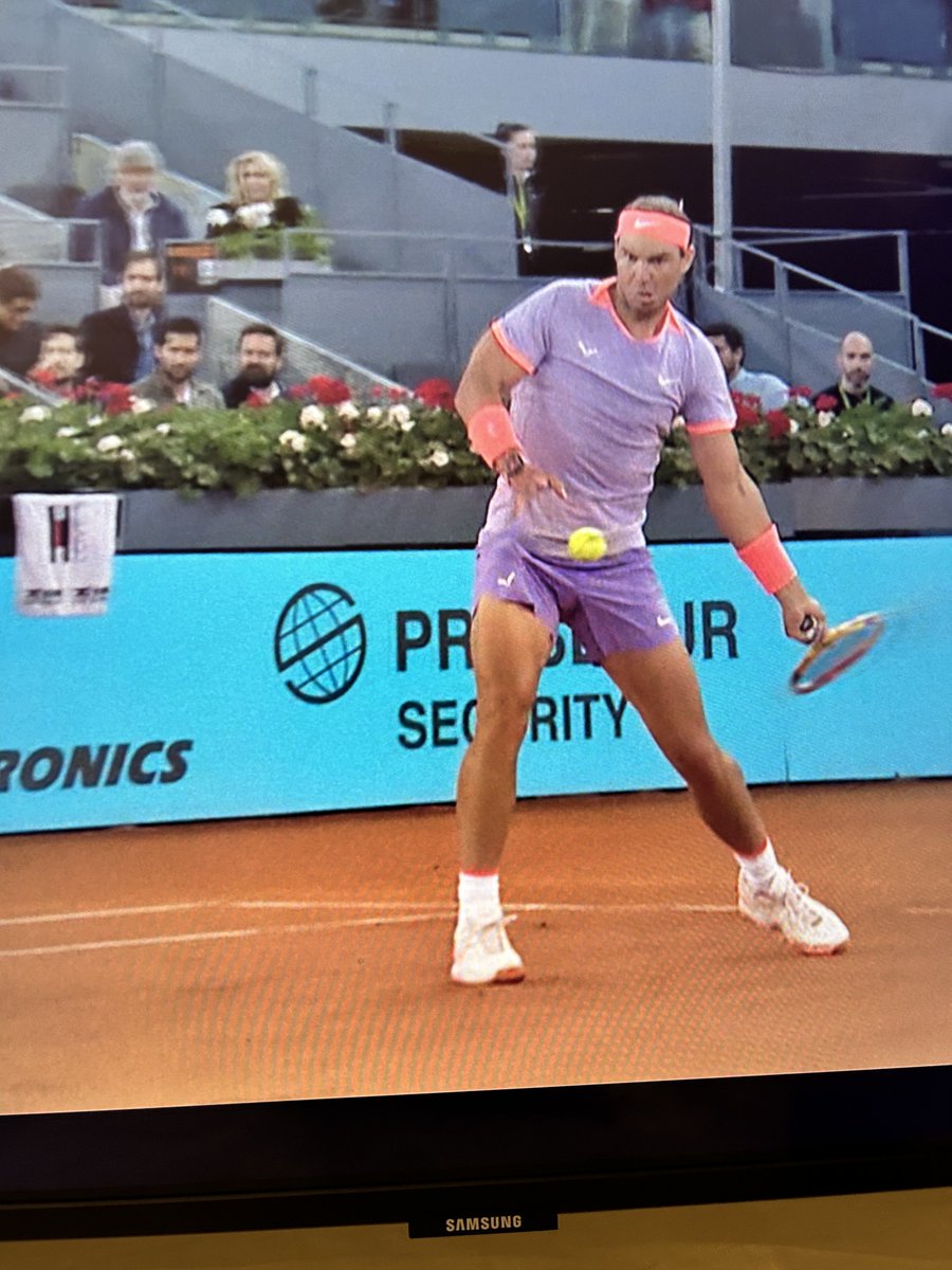 goHomeGreen's tweet photo. NADAL Y NETFLIX

Una Serie muy especial 

Que vale verla de principio a fin 

NETFLIX con su mejor Serie

NADAL con sus mejores jugadas 

NADAL Y NETFLIX, de pasan https://t.co/SkZf6nVfp4