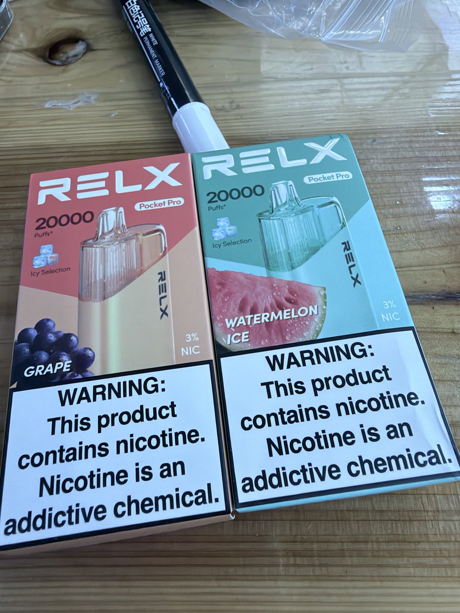 LolaBouet's tweet photo. 出售各类正品电子烟，一次性电子烟，各类烟杆烟弹！        
长期稳定供应，货源齐全，口味齐全！保真包正包售后！
#电子烟 #悦刻积木电子烟
正品包邮@tylersstudio 
#悦刻积木#烟弹#烟杆#relx#一次性电子烟#雾化弹#雾化杆#水果味烟弹#悦刻通配烟杆#烟弹#悦刻海外版原装烟弹#悦刻通配烟弹#鸭嘴兽 https://t.co/QIUIqlB6wv