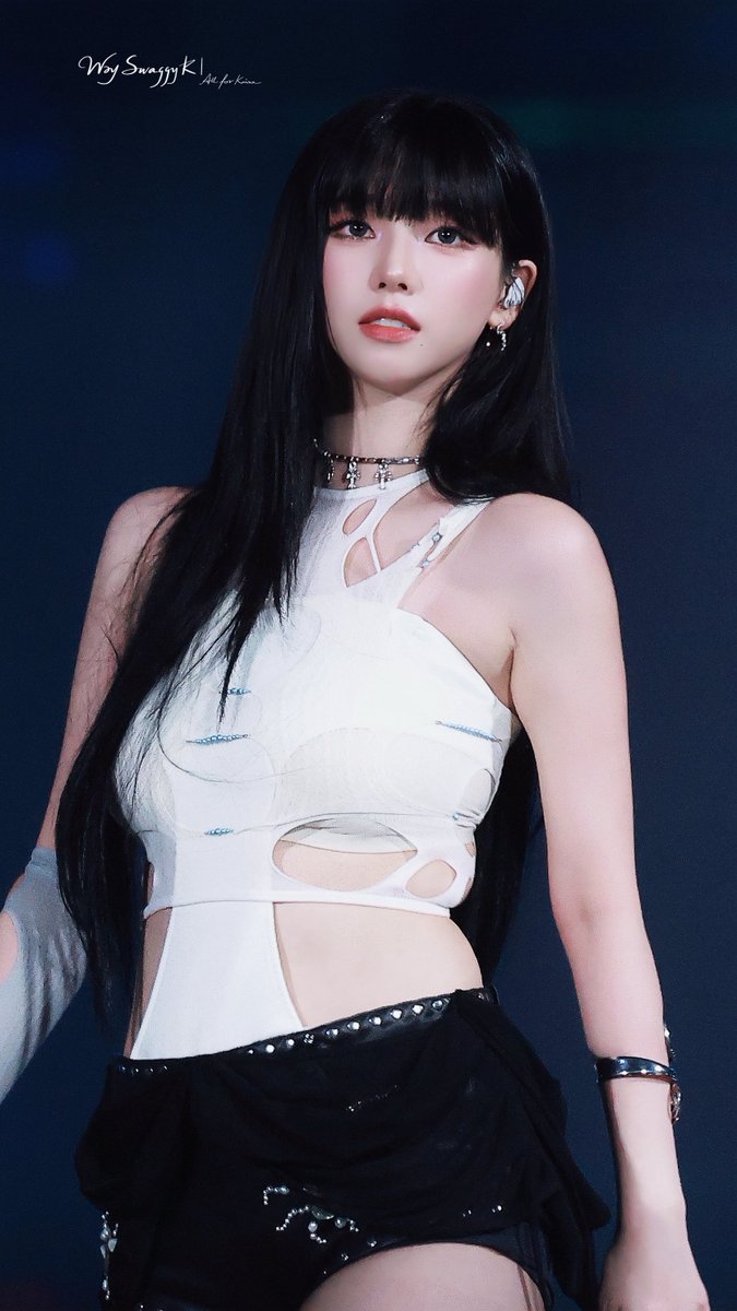 WxySwaggyK's tweet photo. 260822 TIMA
#aespa #에스파 
#Karina #카리나 #劉知珉 #カリナ #柳智敏 https://t.co/78XLSskNLS