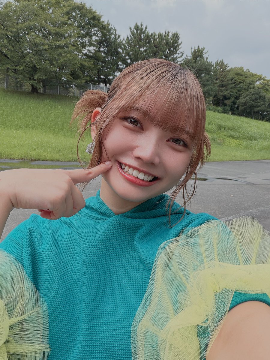 hinata_moka_'s tweet photo. 🎈#デュエマ25周年ツアー🎈

ドラゴン娘になりたくないっ！スペシャルステージ ありがとうございました.ᐟ.ᐟ

引き続き #デュエマ25周年​ 楽しむぞー！

15:45~の音楽祭ステージもよろしくお願いします！

星増樹役/日向もか

#ドラ娘 #デュエマ https://t.co/V6NcH203tm