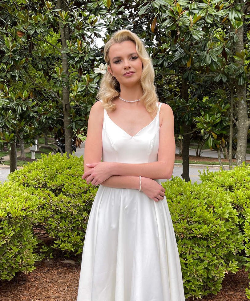 Mazelit_'s tweet photo. One year ago today, Iryna Zarutska — a Ukrainian refugee in the USA  — was stabbed to death in the neck by a career criminal.

The 23yo became an international symbol of innocence, with Elon Musk contributing thousands to fund beautiful memorial murals of her.

Her murderer was a repeat offender out on bail. Before he stabbed her, he had FOURTEEN (14) prior arrests, and had spent 5 years in prison for robbery with a deadly weapon.

Two months ago, her killer was deemed "incompetent" to stand trial for her murder.

According to ABC7News, he claimed schizophrenia.

"Someone has full access to my body and they are controlling me wrongfully. And law enforcement refuses to investigate it," the killer told his defense lawyers.

While Iryna's family waits for justice to be served, we will never forget 🎗️

Photo Credit: The Charlotte Observer News