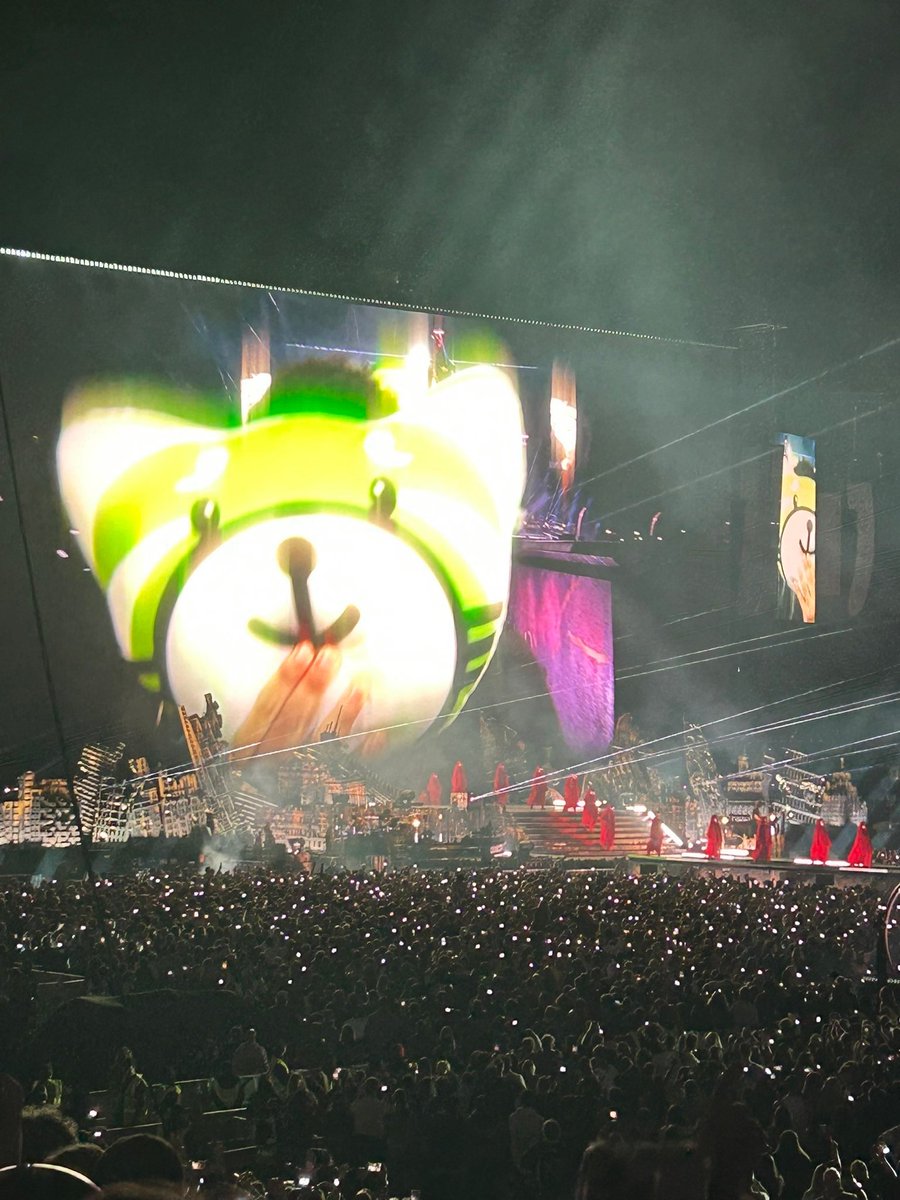 CTTHEWEEKNDBR's tweet photo. KISS LAND na fase atual da turnê, já podemos confirmar ? https://t.co/GQ2Qr3p8rn