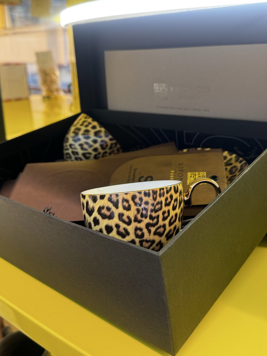 itsmasarh's tweet photo. I really wanted them but they are not for sale 💔💔 https://t.co/72exOYzKaM