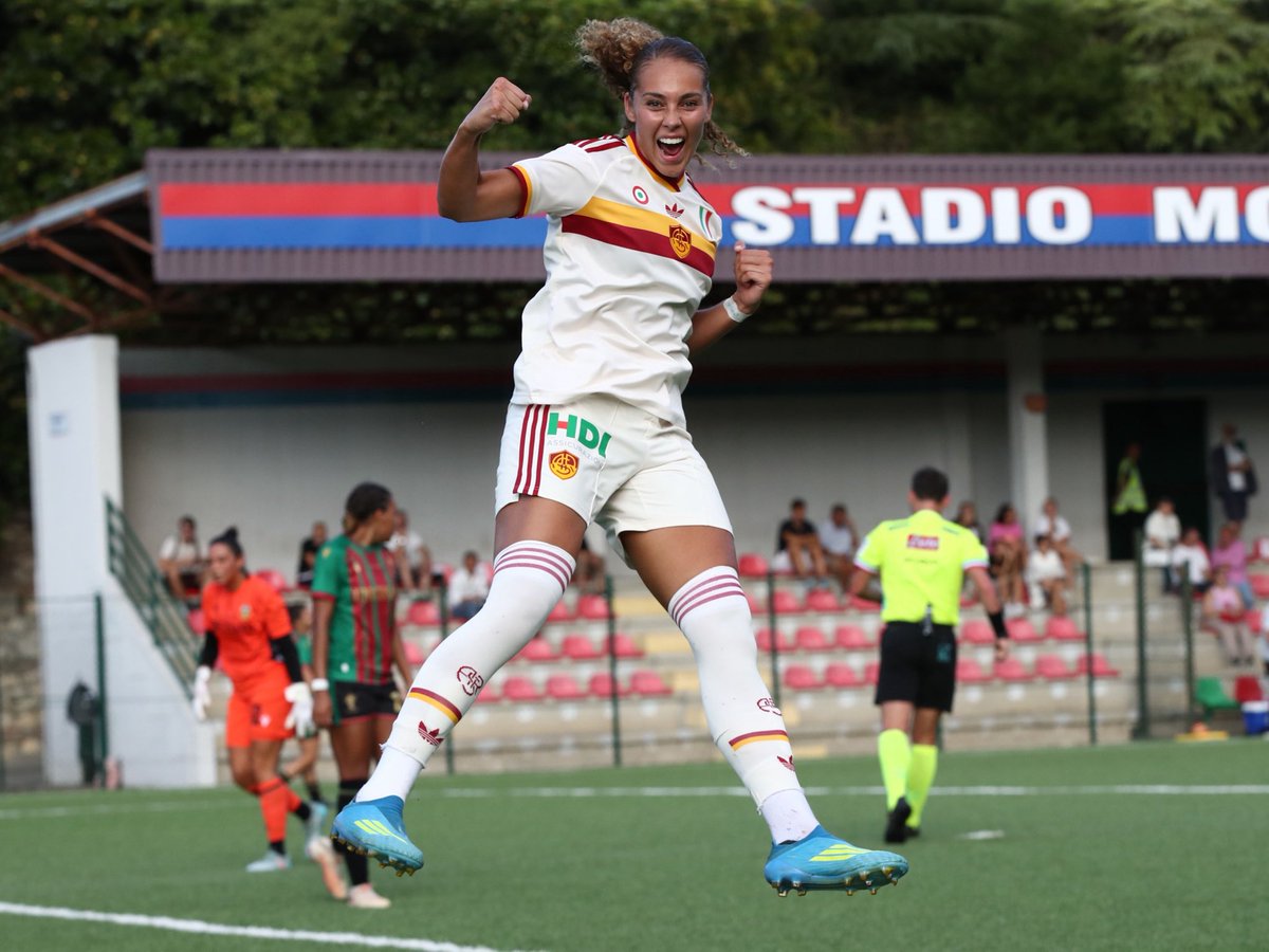 asroma_images's tweet photo. Alayah Pilgrim | #ASRomaFemminile https://t.co/vm2dKtkGuj