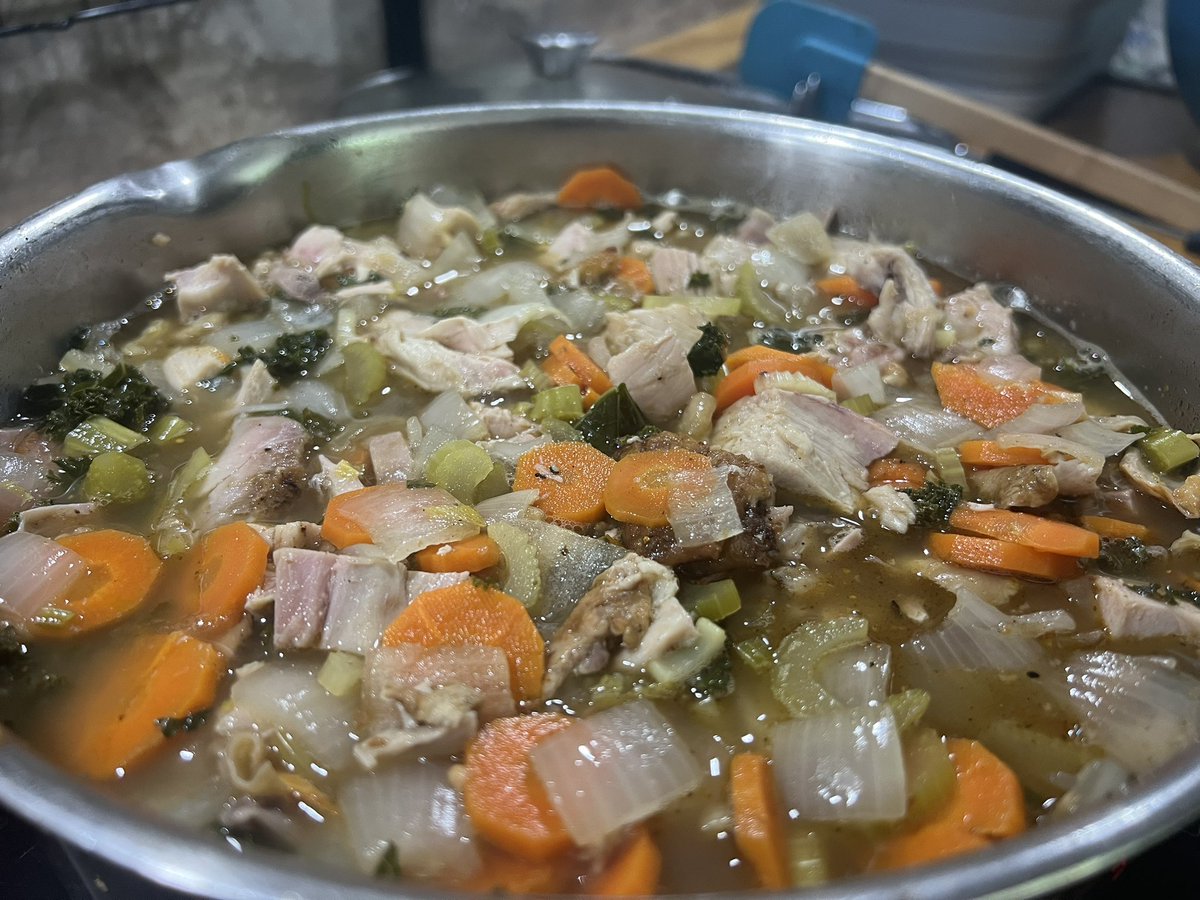 Jax_macky's tweet photo. I live in a van, less than 100 sqft and meal prep ALL THE TIME! I joke to friends that I could make a dozen different dishes on any given day. My per serving cost $3-5, and they are generous servings. 

Creol Style Gumbo &amp; Chicken &amp; Vegetable Soup, as examples. https://t.co/TMOmJTh8ct