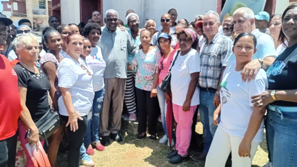 MarielenaMay's tweet photo. Visita #Mayabeque el Presidente de la #ANPP el intercambio permanente con la población premisa importante de estos tiempos. #Cuba 🇨🇺 @DiazCanelB @DrRobertoMOjeda @edelso_ramos @ManuelAgui21532 https://t.co/VnlLUPJsJo