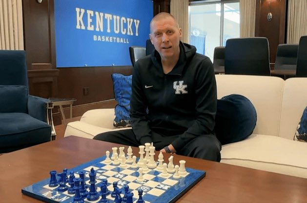 BanteredB_'s tweet photo. “Mark Pope can’t recruit” 

“Another Pope whiff”

“Whiff-Man”

He’s the only coach to have added two 5 star transfers in the same cycle https://t.co/Se9W7gHQd2