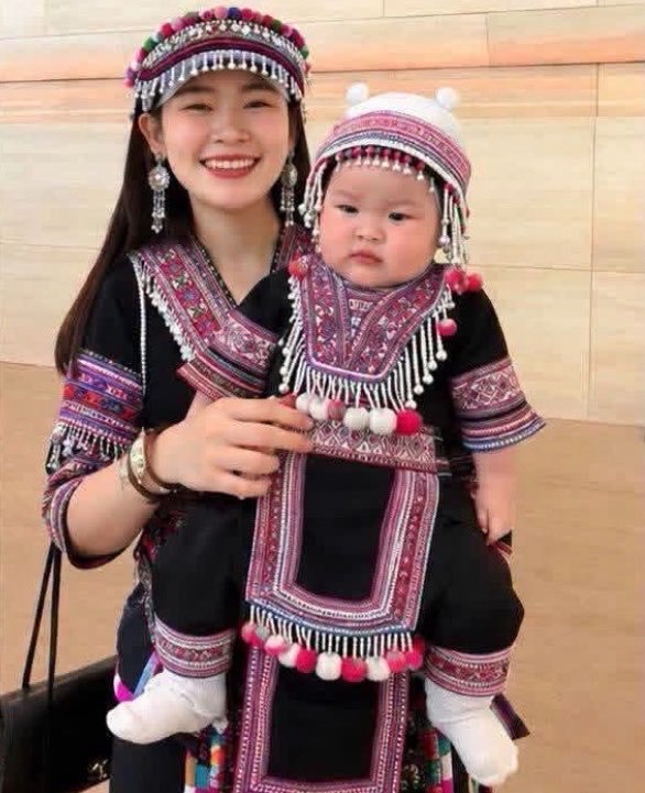 Tootuo0822's tweet photo. แล้วฉันได้มาเห็นรูปนี้ของน้องพบรัก แต่เช้าเลย น่ารักจังเลยลูก เอ้ย 🤩 https://t.co/WOPFUT4Vbc