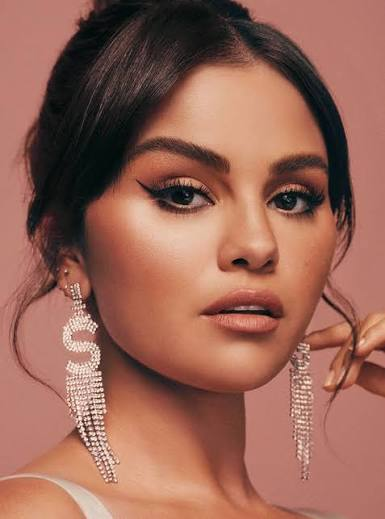 hitsignal's tweet photo. The most powerful celebrity-owned beauty brands in 2026, via WWD:

#1 HAUS LABS by Lady Gaga (#17 overall)
#2 Rare Beauty by Selena Gomez (#36 overall)
#3 Victoria Beckham Beauty by Victoria Beckham (#48 overall) https://t.co/csGkxyDt8n