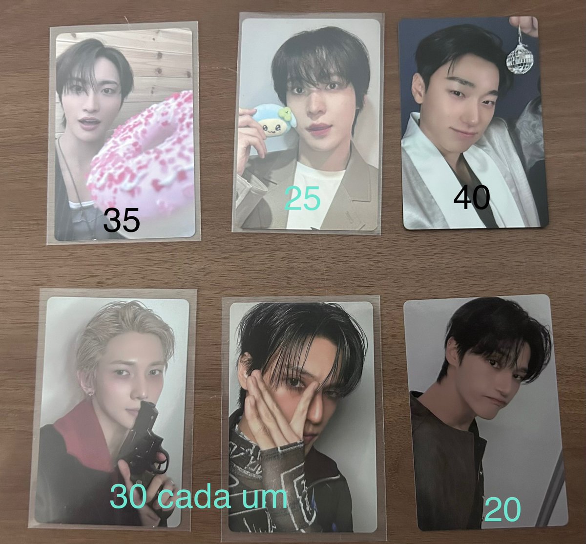 Lilitytiny's tweet photo. VENDO/VENDA

* Valores na imagem + frete (SuperFrete)
*  Mando fotos e vídeos no pv
* Pix ou crédito (com taxas)
* Levando mais de um dou desconto
* Envio em até uma semana 
* Cards em mãos https://t.co/fZrm1foXsr