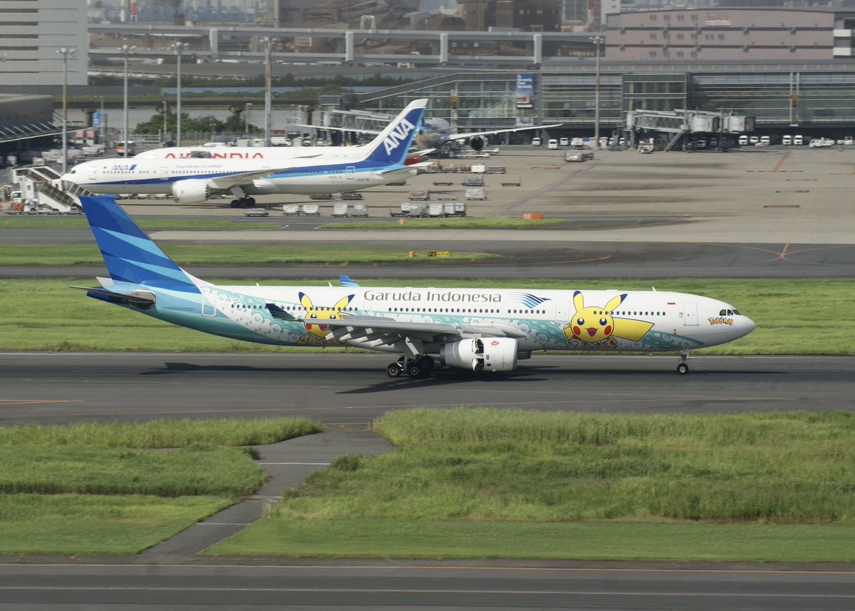 yuko_kamioshi1's tweet photo. Garuda Indonesia / ｶﾞﾙｰﾀﾞ•ｲﾝﾄﾞﾈｼｱ🇮🇩

Airbus A330-343
Reg:PK-GPY
(Pokémon Livery)

Data:2026.8.15 / Haneda Airport📸 https://t.co/euwlmagXvN